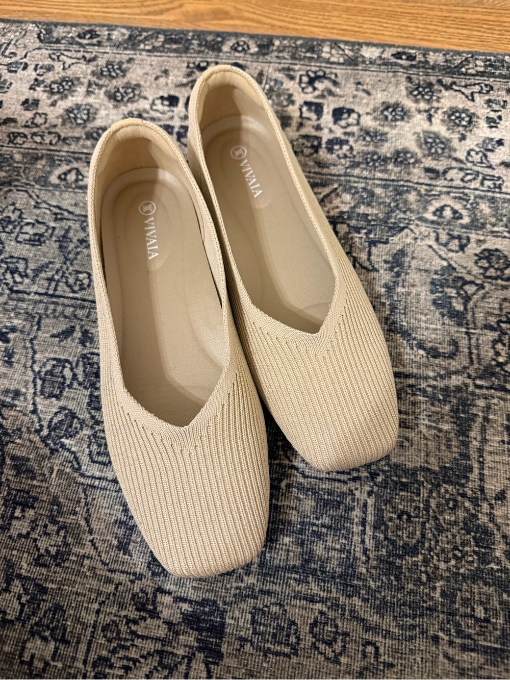 VIVAIA Size 39 / 8 Square-Toe V-Cut Flats (Margot 2.0) Color Almond - Picture 6 of 8